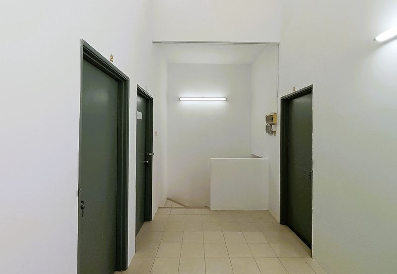 {KAMPAR} Furnished Double Storey House For Sale