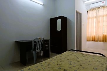 {KAMPAR} Furnished Double Storey House For Sale