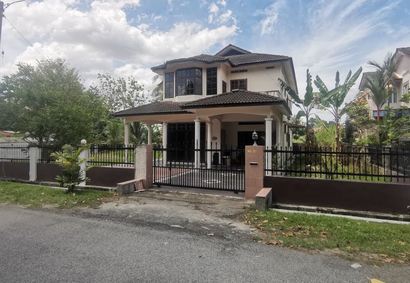 {Teluk Intan} Fully Furnished Bungalow For Sale