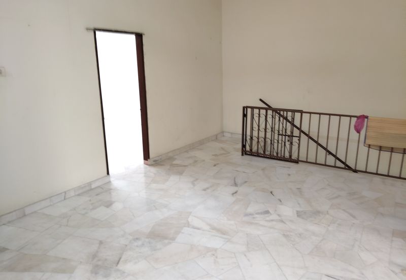 {TELUK INTAN} Double Storey End Lot House For Sale