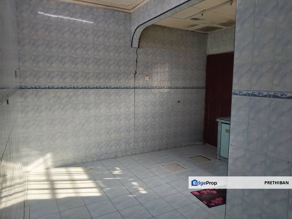 {Batu 12 Jalan Bidor} Single Storey Renovated Unit for Sale In Teluk Intan, Perak, Hilir Perak
