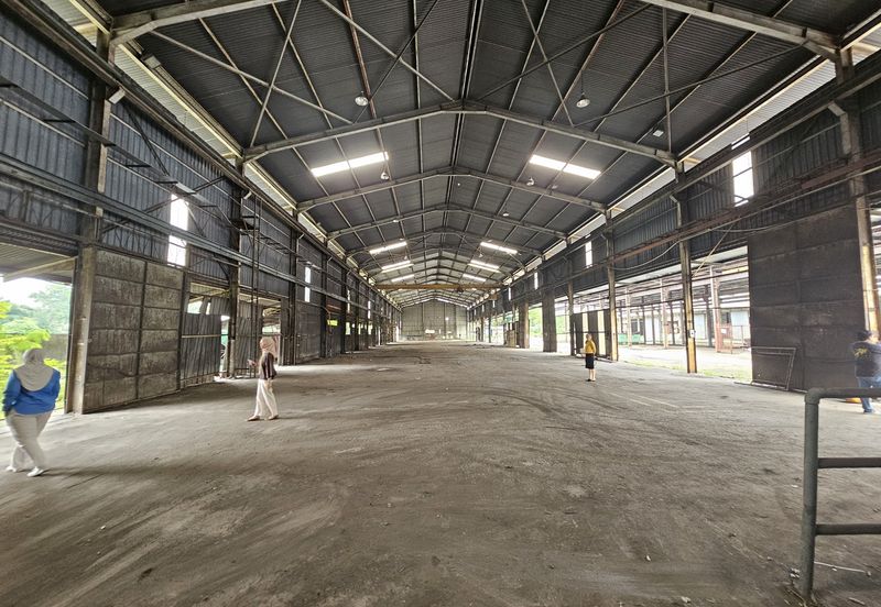 Puchong Factory Warehouse Medium Heavy Industrial for rent