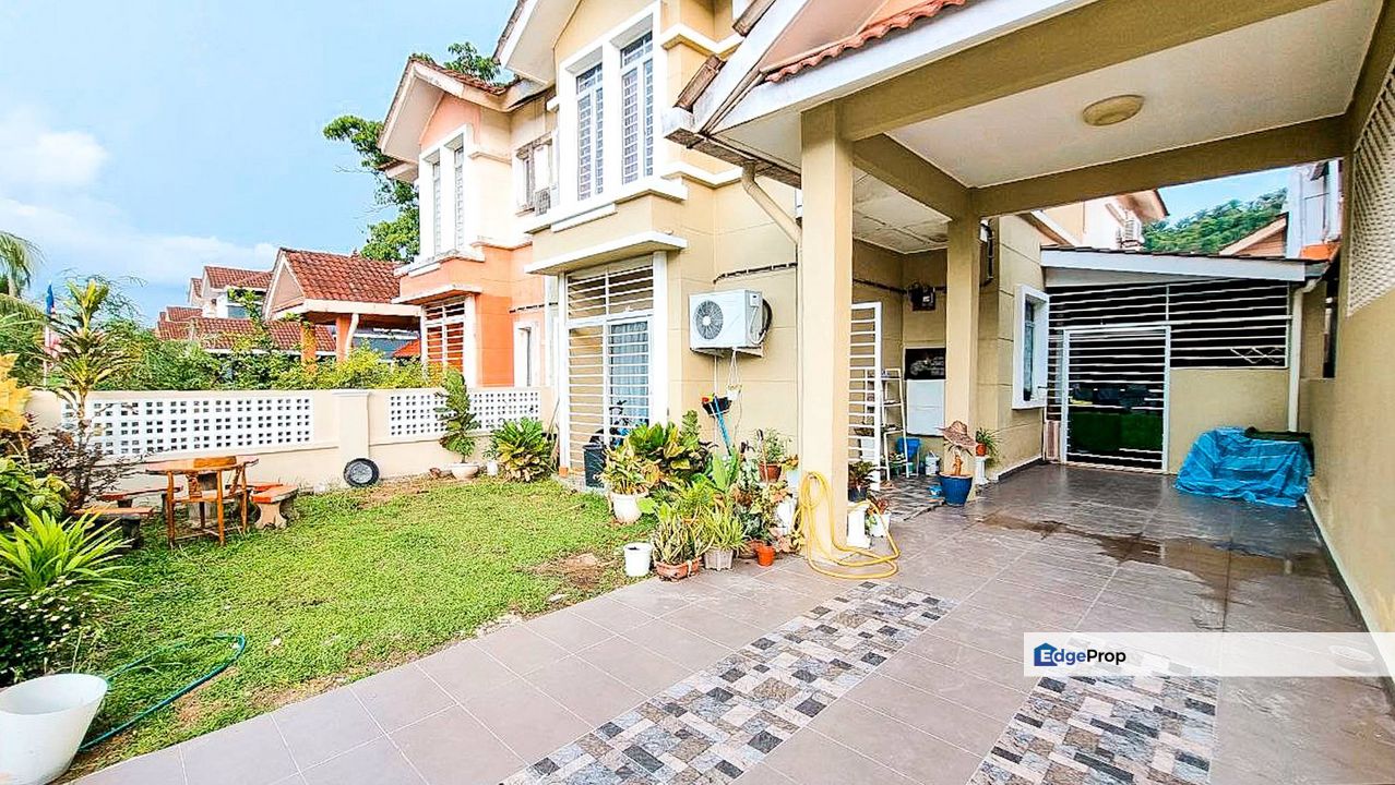 RENOVATED Double Storey Semi D Cluster Lorong Az Zaharah Puncak Alam