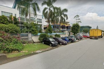 Detached Factory with office @ Sungai Buloh for SALE