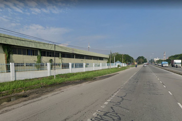 Semi-D factory for Sale @ Sungai Kapar Indah