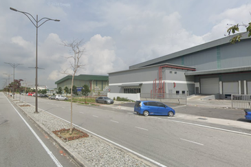 West Port, Pulau Indah