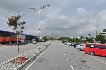 West Port, Pulau Indah