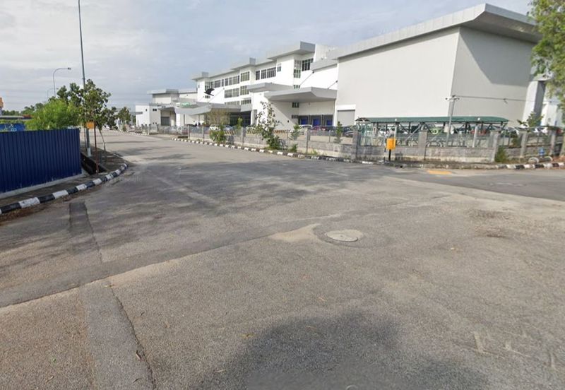 West Port, Pulau Indah