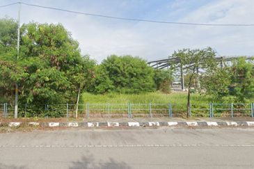 West Port, Pulau Indah