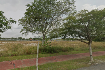 West Port, Pulau Indah