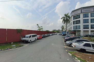 Persiaran Raja Muda Musa, Pelabuhan Klang