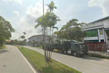 West Port, Pulau Indah