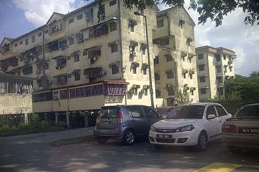 Flat Pandan Jaya Blok L13