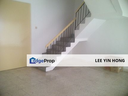 Ampang Taman Lembah Maju 2 storey house for rental RM 2,000, Selangor, Pandan Indah