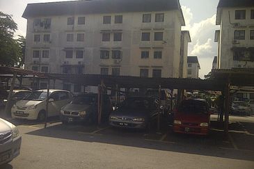 Flat Pandan Jaya Blok L13