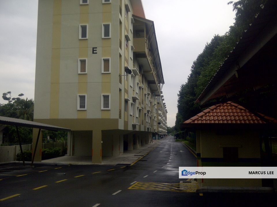 Indah Cempaka Townhouse for rental @ RM 2,000. with lift and fully furnished, Selangor, Pandan Indah