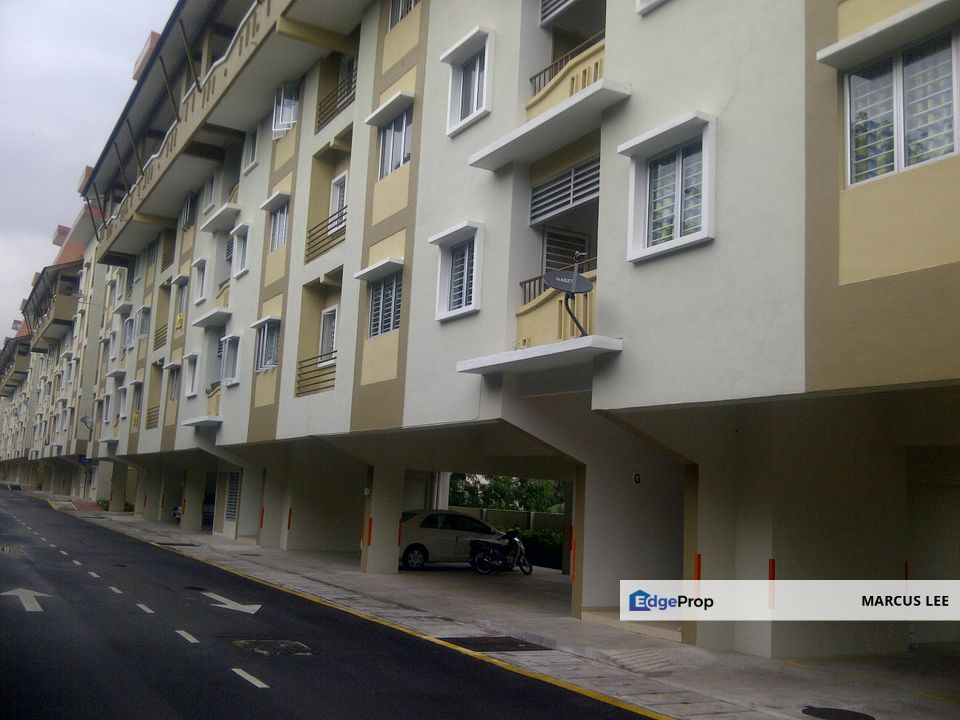 Indah Cempaka Townhouse for rental @ RM 2,000. with lift and fully furnished, Selangor, Pandan Indah