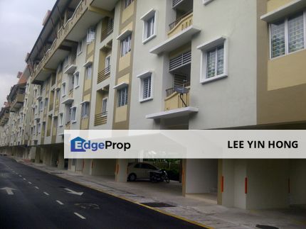 Indah Cempaka Townhouse for rental @ RM 2,000. with lift and fully furnished, Selangor, Pandan Indah