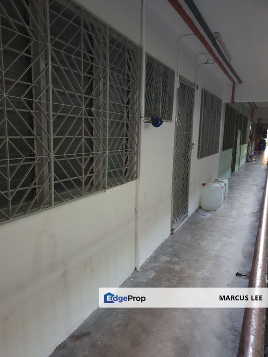 Flat Taman Bakti, Near LRT Pandan Indah, 2 rooms 1 bath, Selangor, Ampang