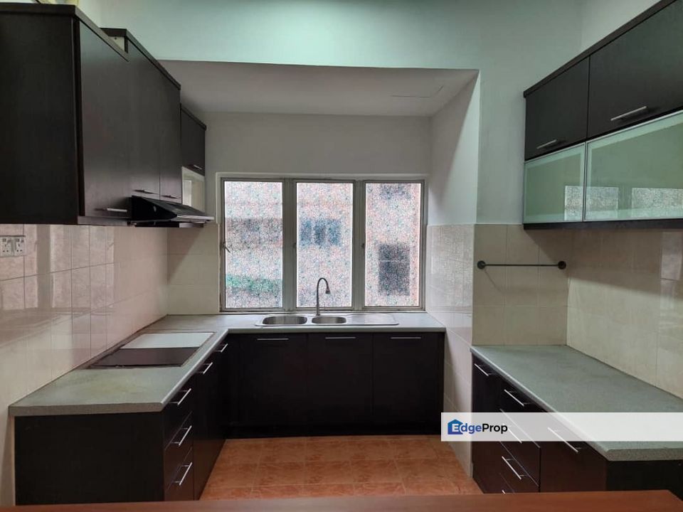 D'Puncak Suasana Apartment Bandar Tun Hussien Onn, Selangor, Cheras