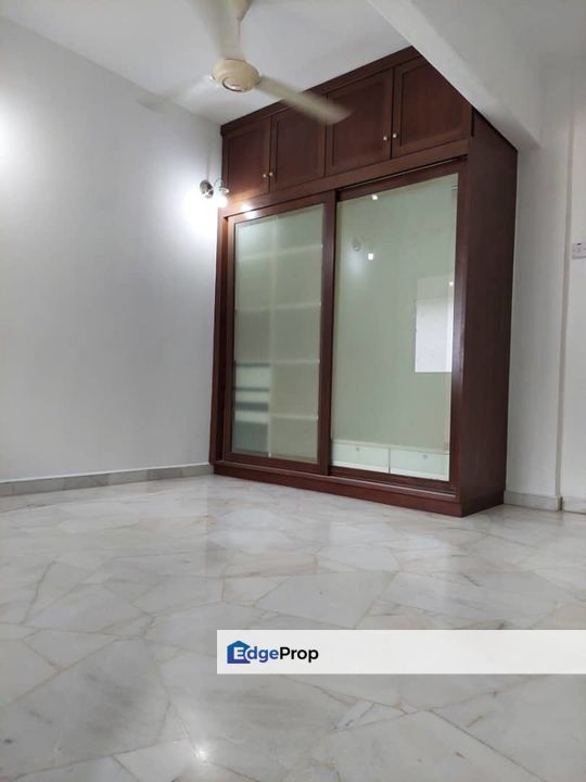 D'Puncak Suasana Apartment Bandar Tun Hussien Onn, Selangor, Cheras