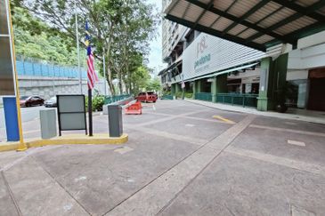 Perdana Exclusive Condominium