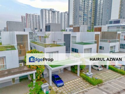 FACING POOL | 2.5 Bungalow Lakefront Villa Cyberjaya for Sale | MODERN DESIGN, Selangor, Cyberjaya
