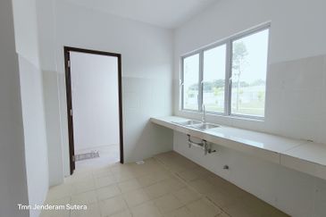 Taman Jenderam Sutera *