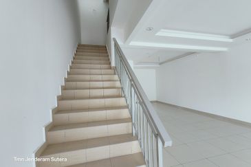 Taman Jenderam Sutera *