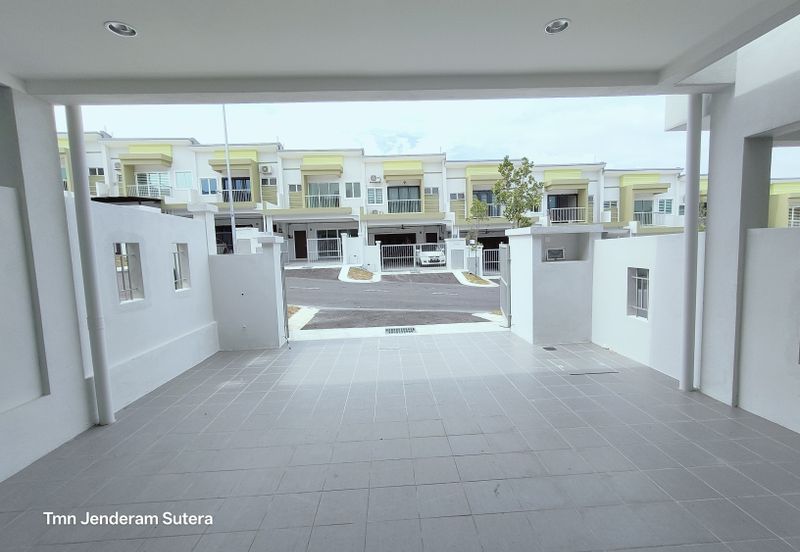 Taman Jenderam Sutera *