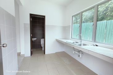 Taman Jenderam Sutera