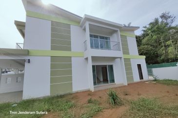 Taman Jenderam Sutera