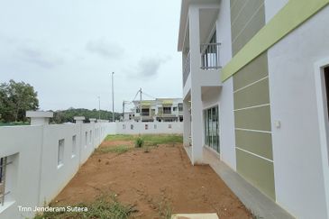 Taman Jenderam Sutera