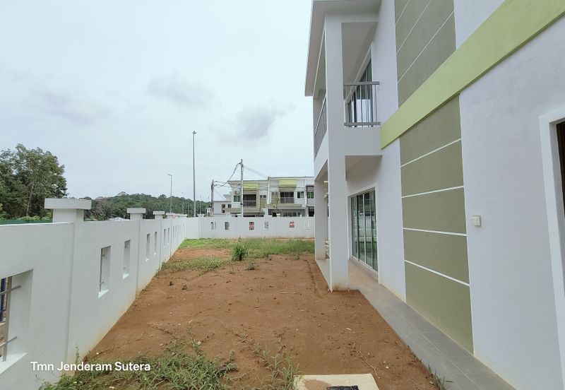 Taman Jenderam Sutera *