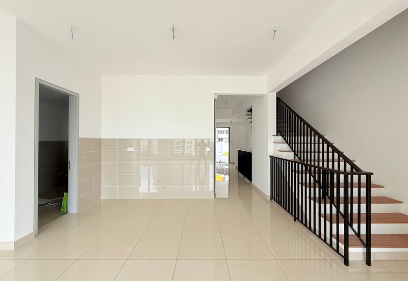 East 57 (Residensi Laman Timur)