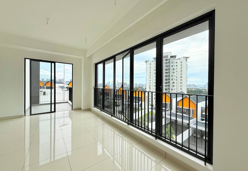 East 57 (Residensi Laman Timur)