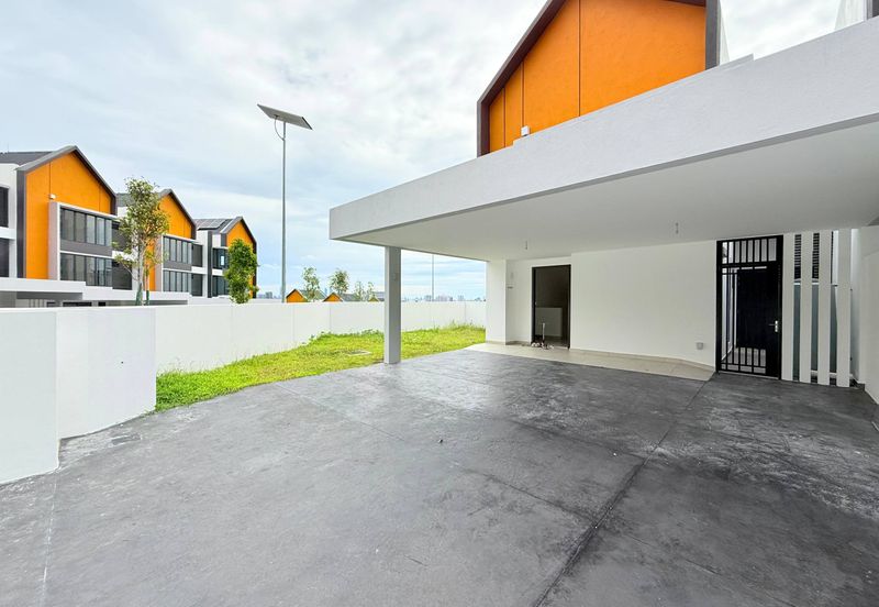 East 57 (Residensi Laman Timur)