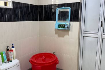 Taman Fairuza, Ampang Terrace House for Sale | FULLY RENOVATED WITH APPROVAL