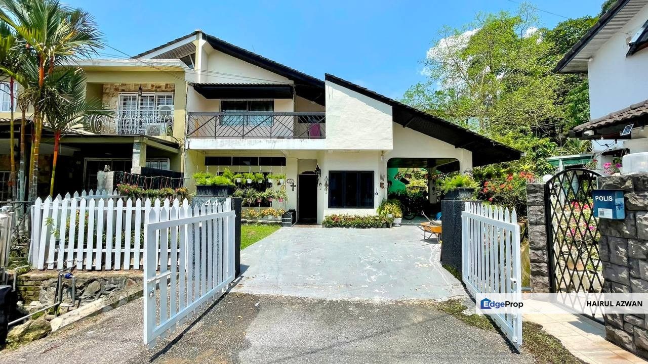 TAMAN MELAWATI, AMPANG SEMI-DETACHED FOR SALE | End Lot Unit, Renovated and Move-in Condtion, Kuala Lumpur, Ampang