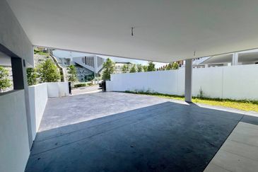 East 57 (Residensi Laman Timur)