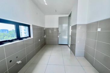 East 57 (Residensi Laman Timur)