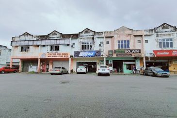 Kosmopleks, Bandar Baru Salak Tinggi