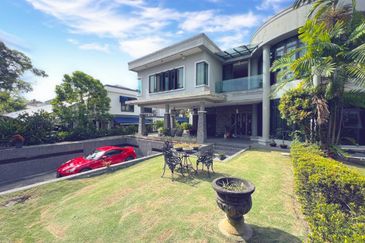 KGSAAS Golf Club, Seksyen 13