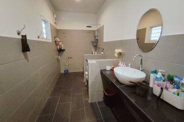 CORNER LOT FREEHOLD | Taman Melawati Jln B, Ampang KL | RENOVATED EXTENDED 