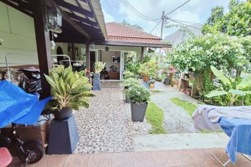 CORNER LOT FREEHOLD | Taman Melawati Jln B, Ampang KL | RENOVATED EXTENDED 