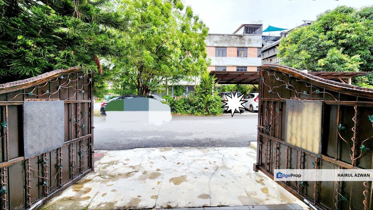 FACING OPEN NEAR LRT STATION | Taman Cempaka Ampang | RENOVATED EXTENDED, Selangor, Ampang