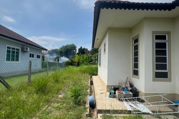 KAMPUNG BARU BUKIT LARANG