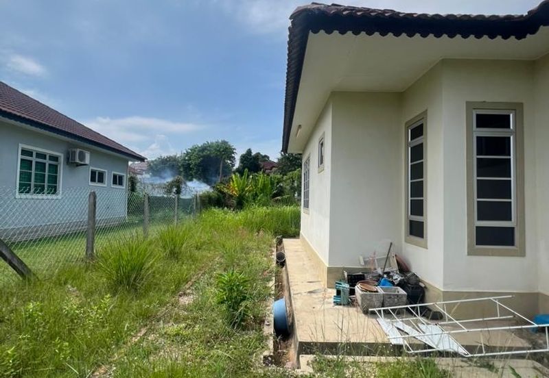 KAMPUNG BARU BUKIT LARANG