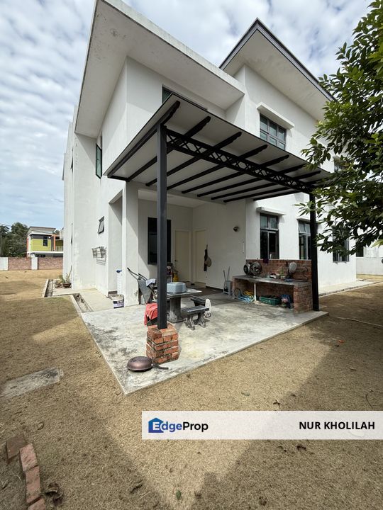 TAMAN VISTA KIRANA TWO-STOREY BUNGALOW FOR SALE WITH KITCHEN CABINETS, Melaka, Melaka Tengah