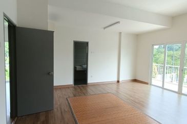 TIARA MELAKA GOLF & COUNTRY CLUB (VILLE